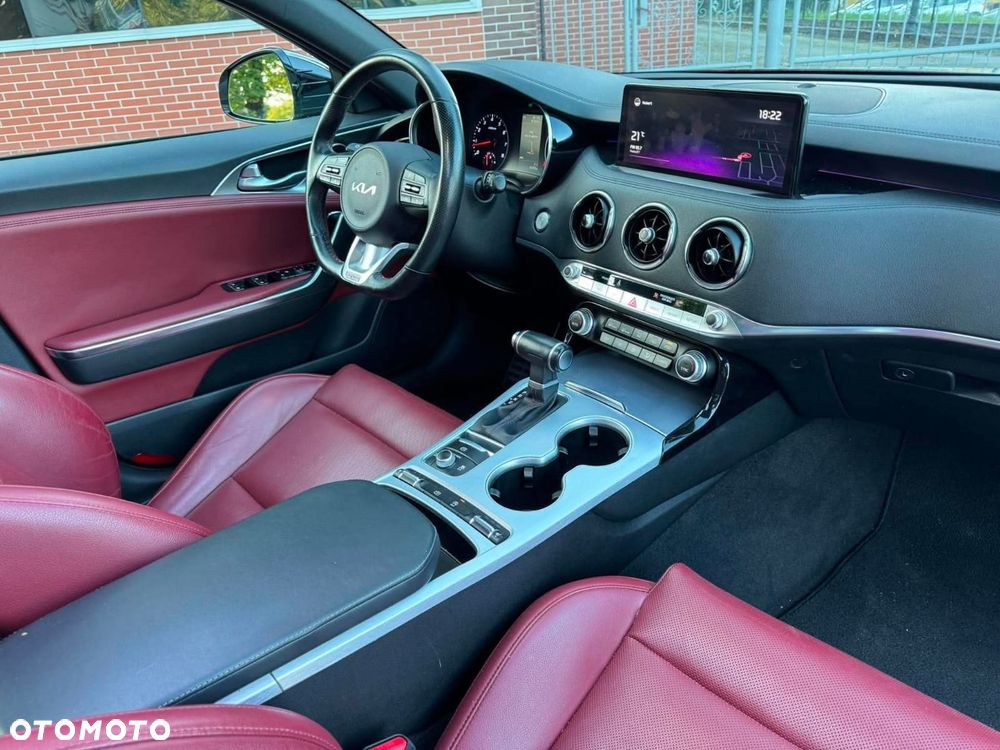Kia Stinger - 24