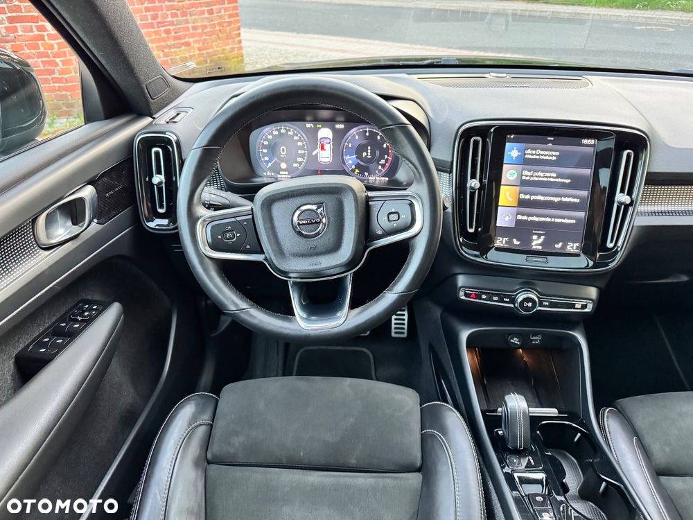 Volvo XC 40 T3 R-Design - 36