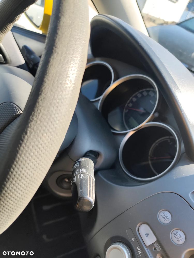 Honda JAZZ 2005 na części drzwi szyba fotel lampa luterko kratka zderzak itp - 9