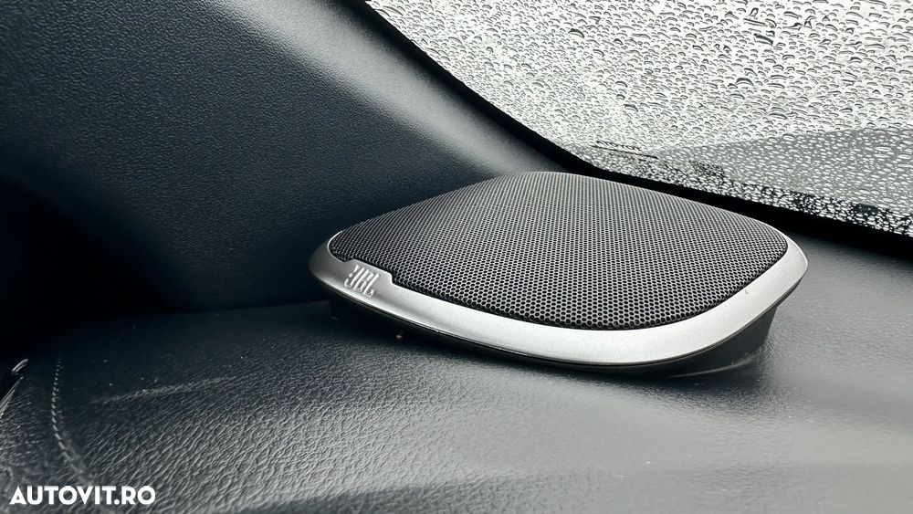 Toyota Hilux 2.8D 204CP 4x4 Double Cab AT Invincible Color Edition - 22