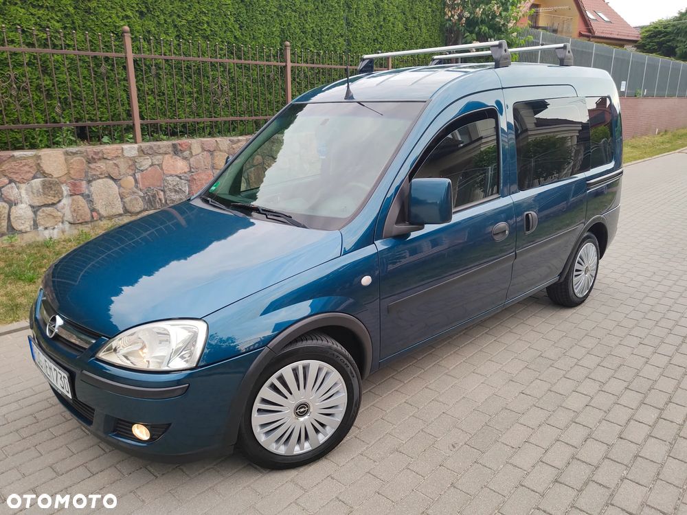Opel Combo Tour Color Edition - 3
