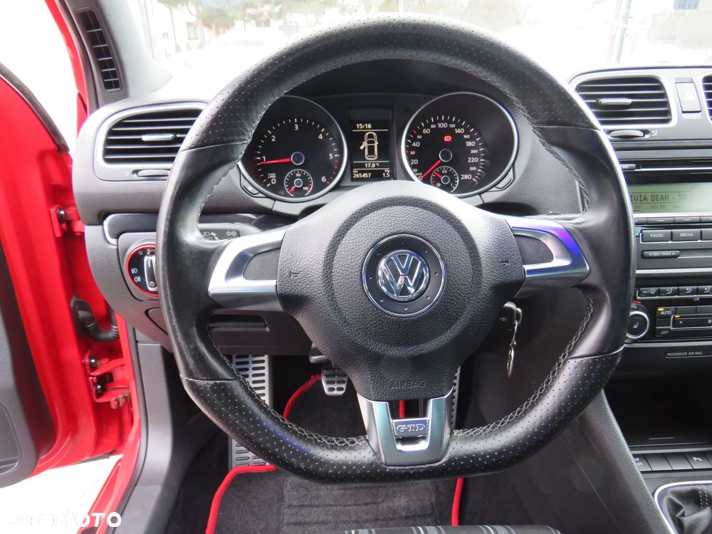 Volkswagen Golf - 21