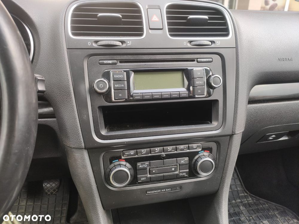 Volkswagen Golf - 10
