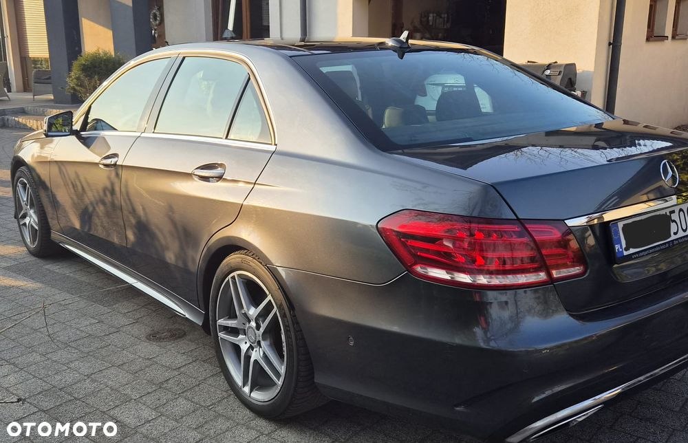 Mercedes-Benz Klasa E 500 4Matic 7G-TRONIC Avantgarde - 21