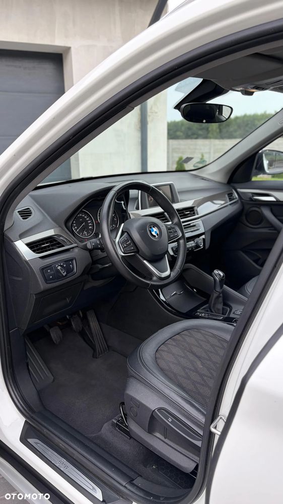 BMW X1 sDrive18i - 19