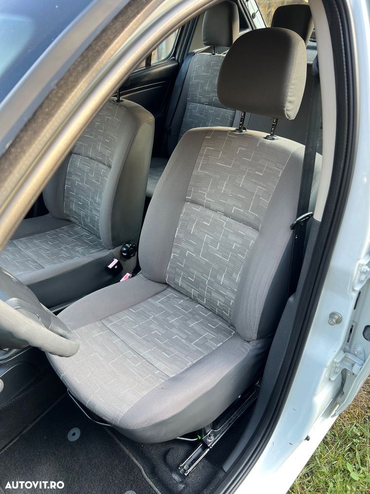 Dacia Sandero 1.4 MPI Ambiance - 20