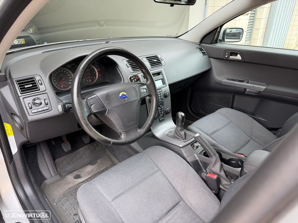 Volvo S40 2.0 D Nível 1 - 7