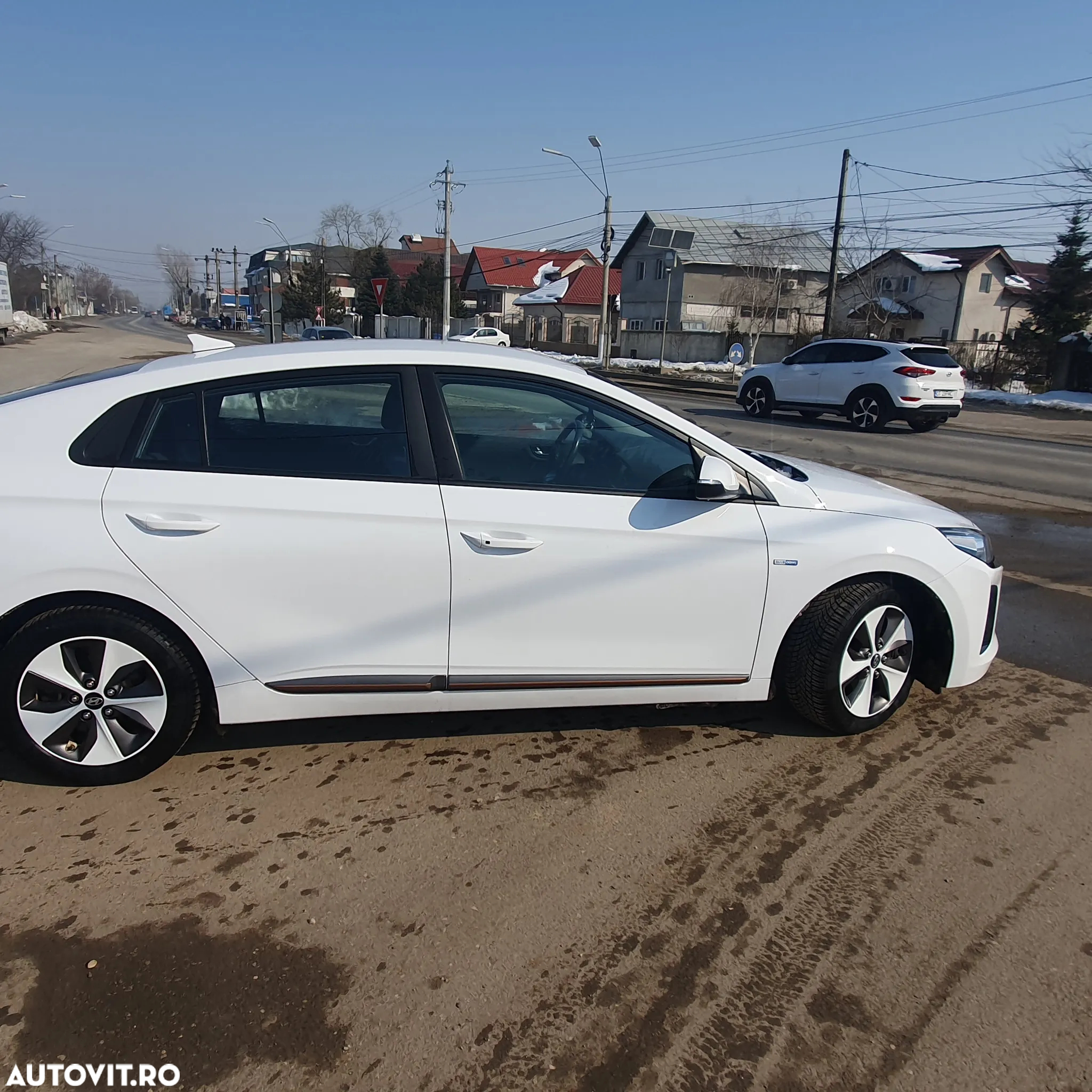 Hyundai IONIQ - 2