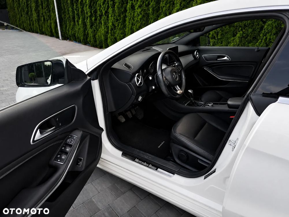 Mercedes-Benz CLA - 5