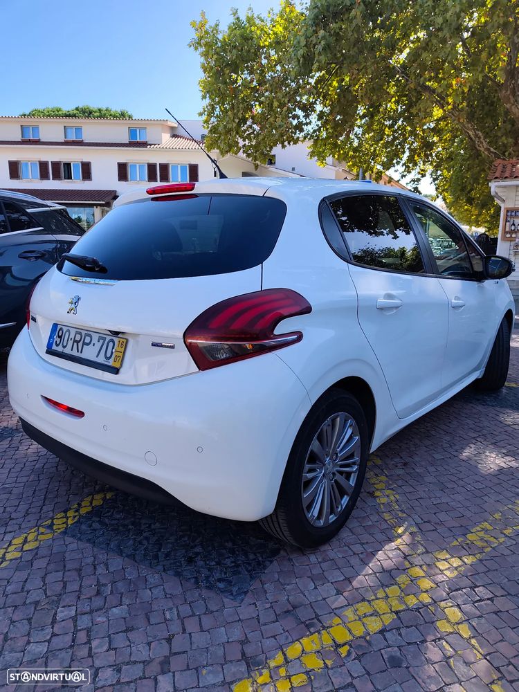 Peugeot 208 1.2 PureTech Style - 29