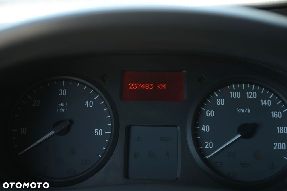 Opel Vivaro - 33