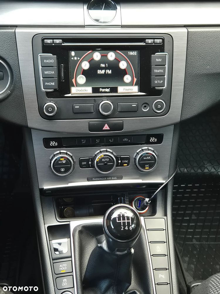 Volkswagen Passat 2.0 TDI Comfortline - 17