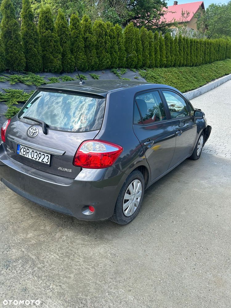 Toyota Auris 1.4 D-4D Luna EU5 - 8