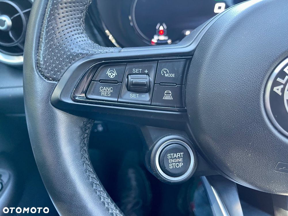 Alfa Romeo Tonale 1.5 T4 GSE mHEV TI DCT - 11