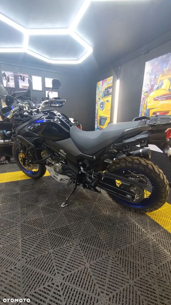 Suzuki V-STROM - 4