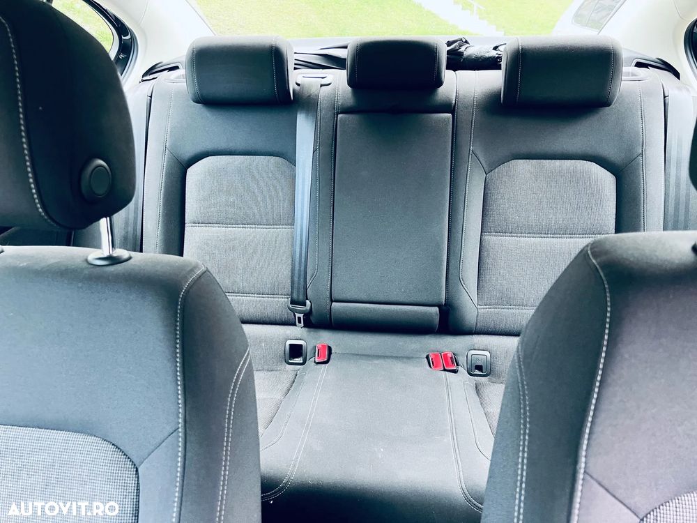 Volkswagen Passat 2.0 TDI DSG Comfortline - 10