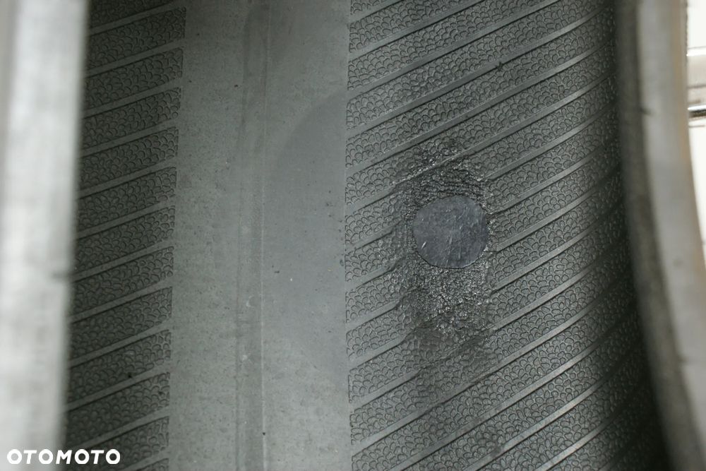 215/60R17 KUMHO SOLUS 4S HA32 , 6,7mm 2023r B2249 - 3