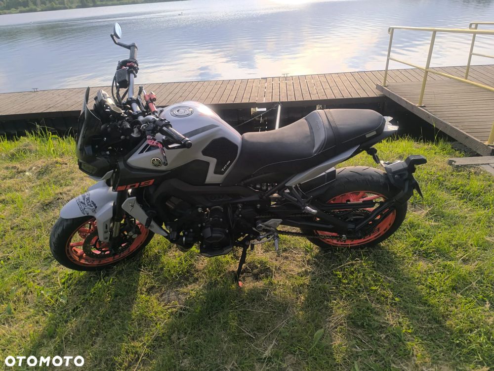 Yamaha MT - 15