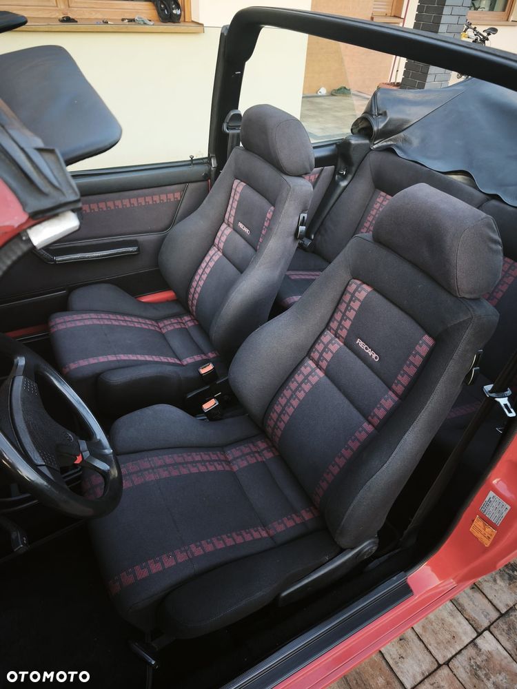 Volkswagen Golf - 10