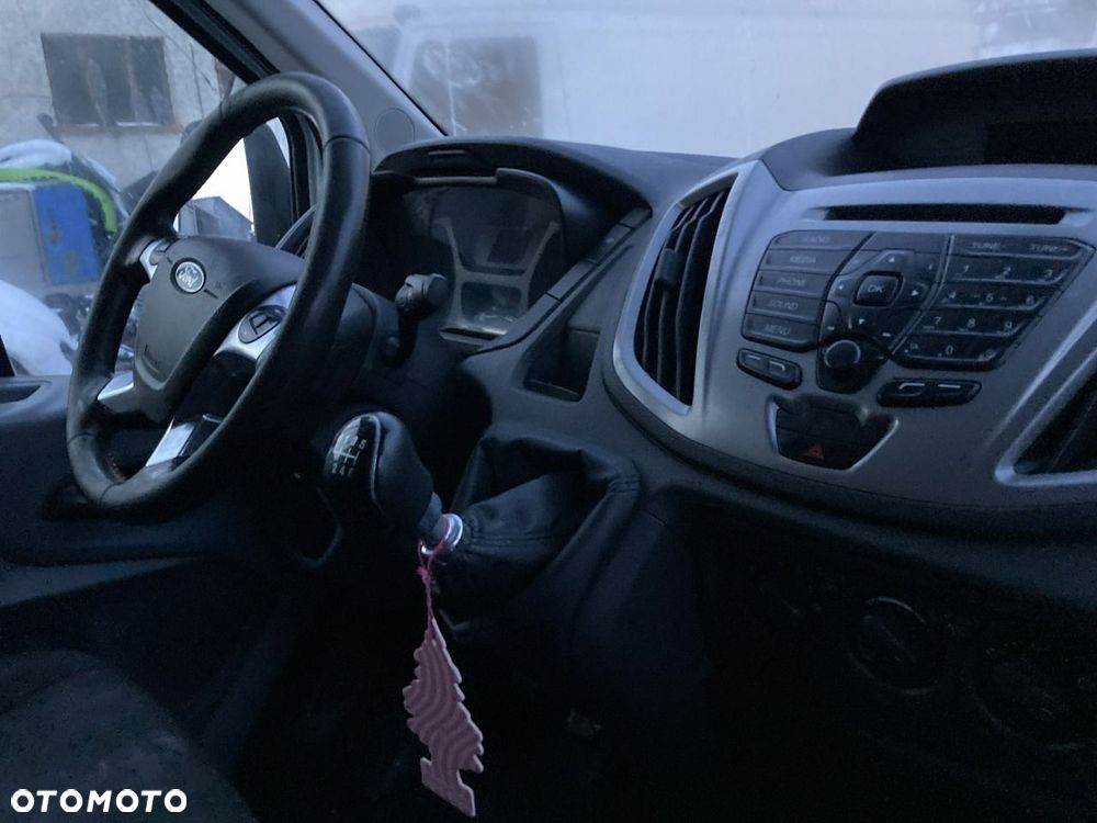 Ford Transit - 12