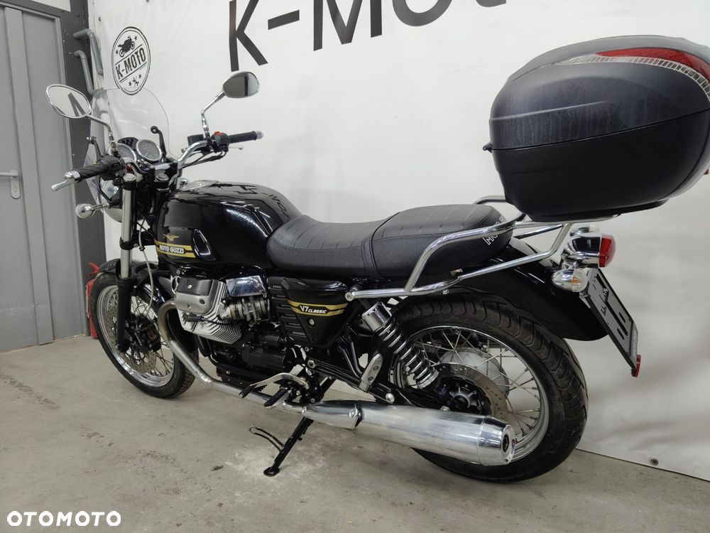 Moto Guzzi V7 - 24