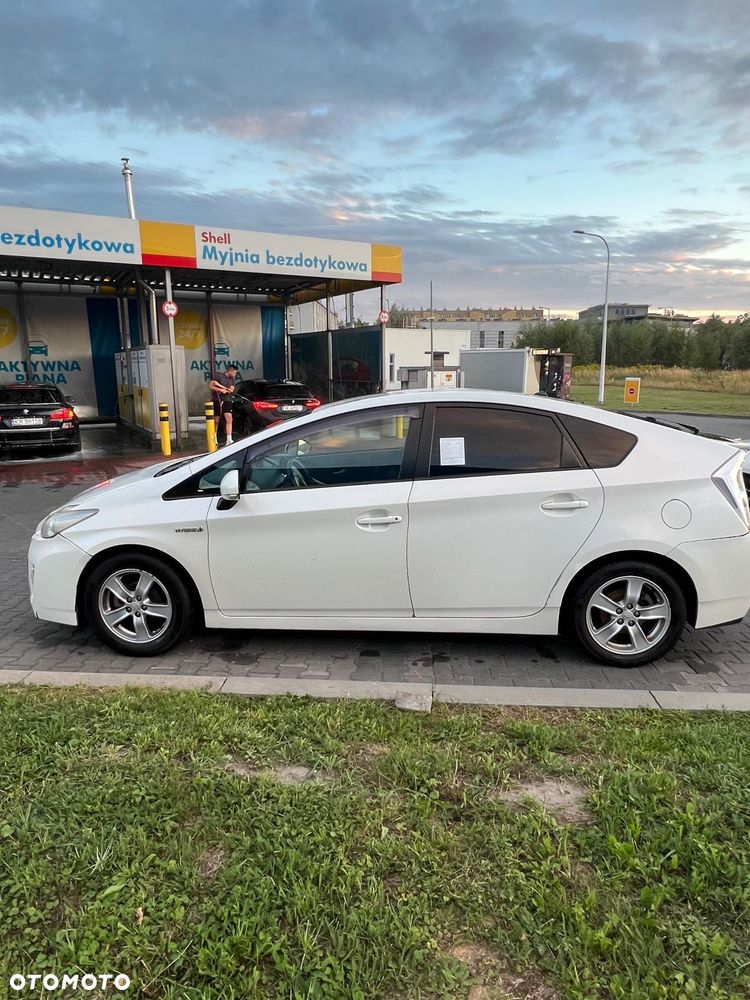 Toyota Prius - 5