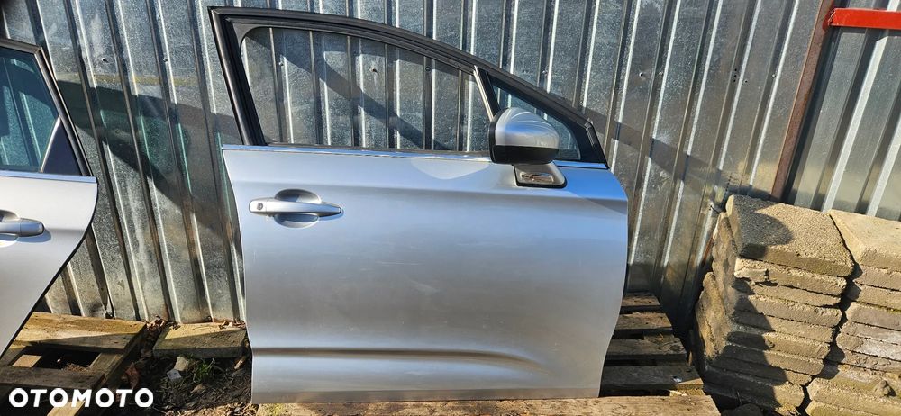 Drzwi przednie prawe Citroen C4 II B7 EZR (bez malowania)