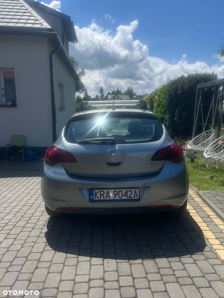 Opel Astra 1.7 CDTI Cosmo - 5