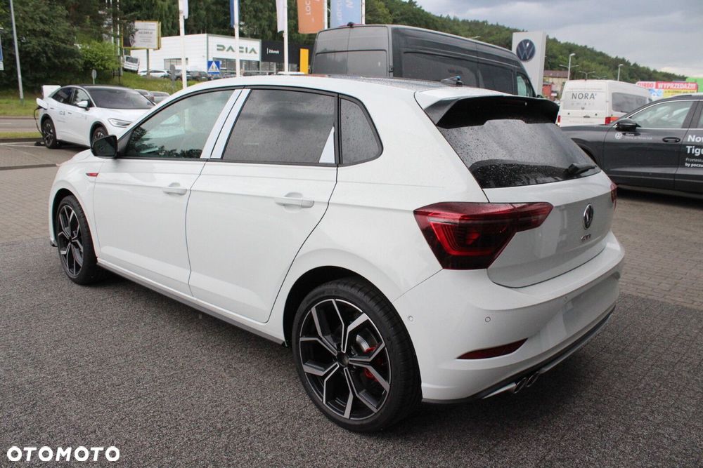 Volkswagen Polo - 4