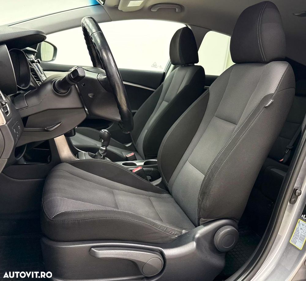 Hyundai i30 1.4 MPi Highway Heat+ - 18