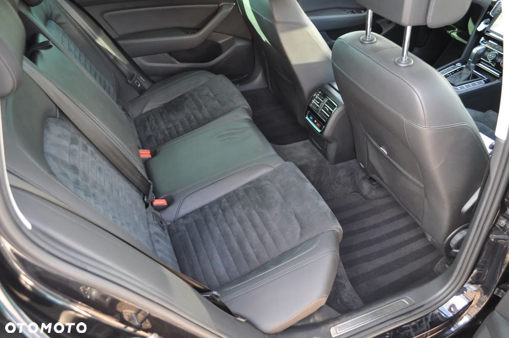 Volkswagen Passat 1.8 TSI (BlueMotion Technology) DSG Highline - 30