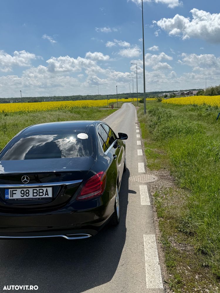 Mercedes-Benz C - 8
