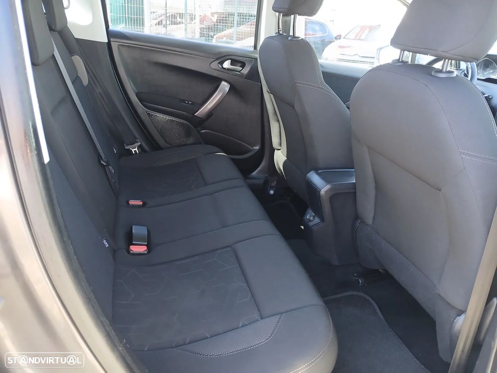 Peugeot 2008 1.2 PureTech Style - 20