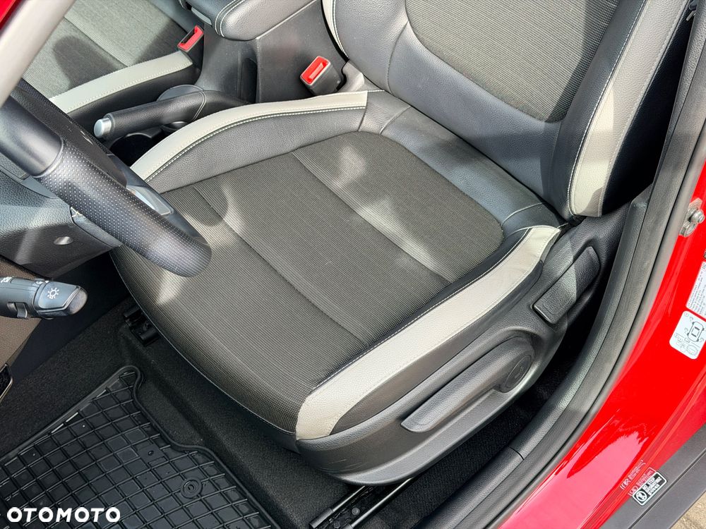 Kia Stonic 1.2 L - 24