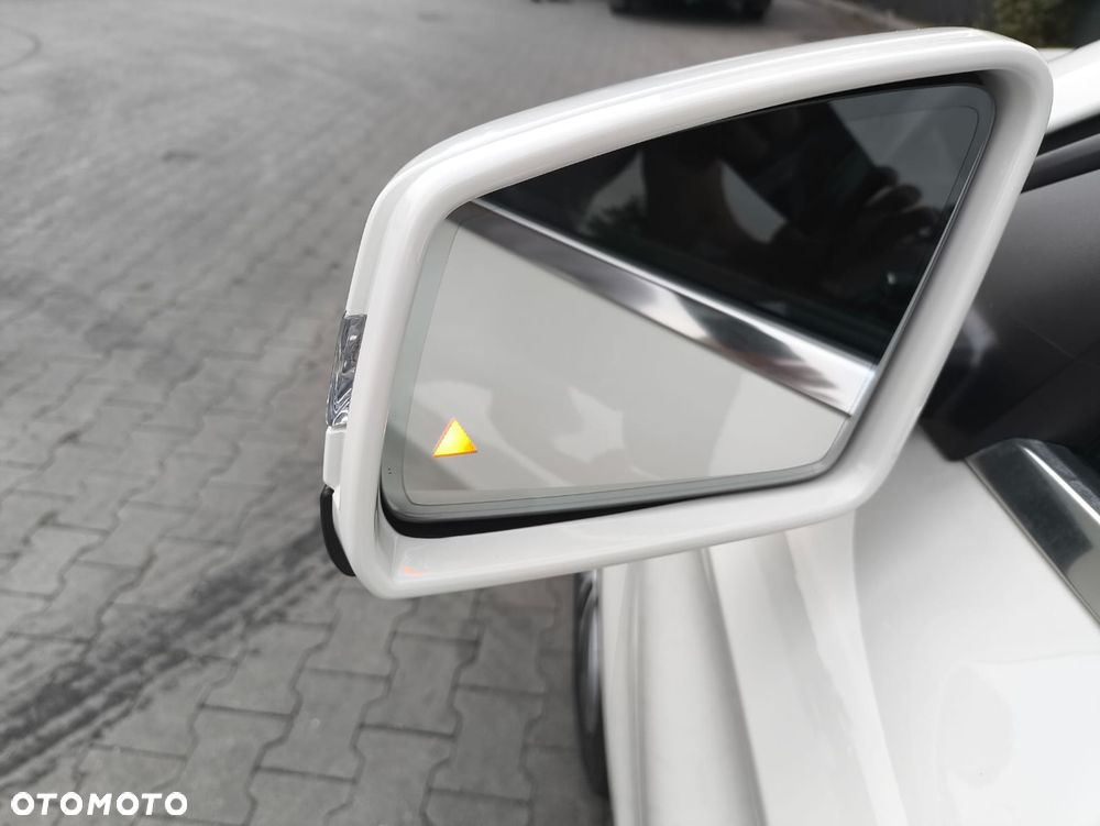 Mercedes-Benz GLA 250 4-Matic AMG Line - 16