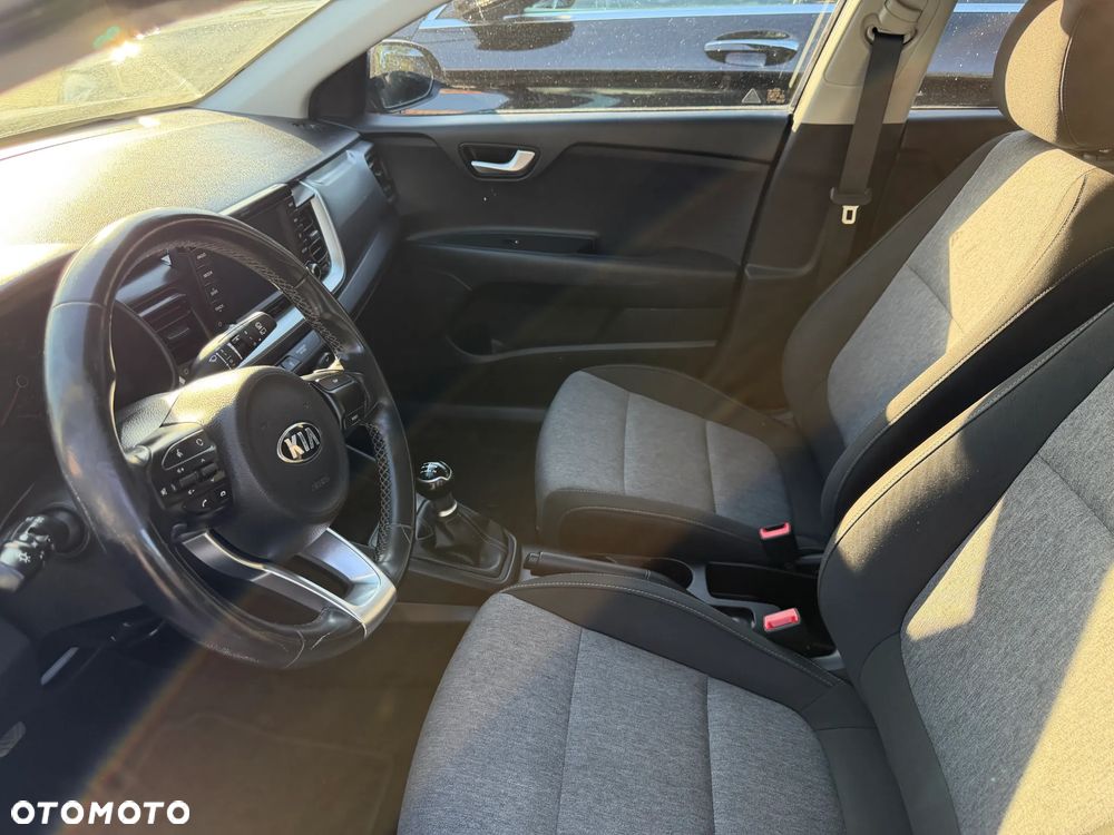 Kia Stonic 1.2 L - 19