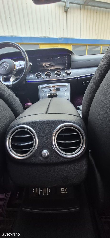Mercedes-Benz E - 12