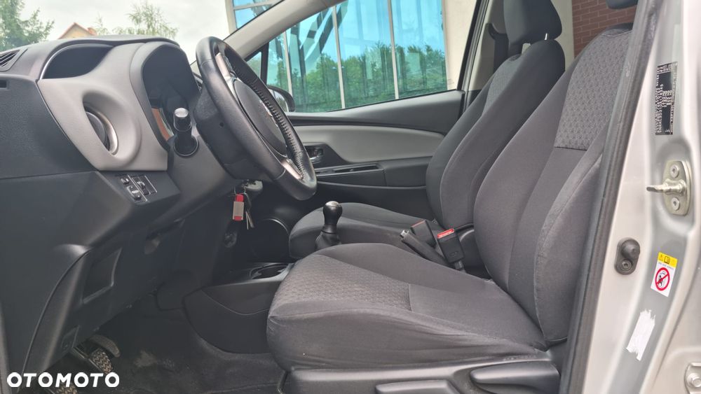 Toyota Yaris - 12
