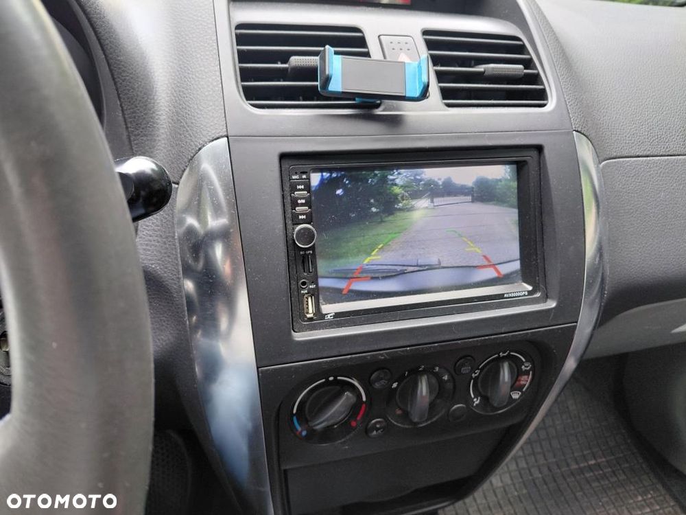 Suzuki SX4 - 5