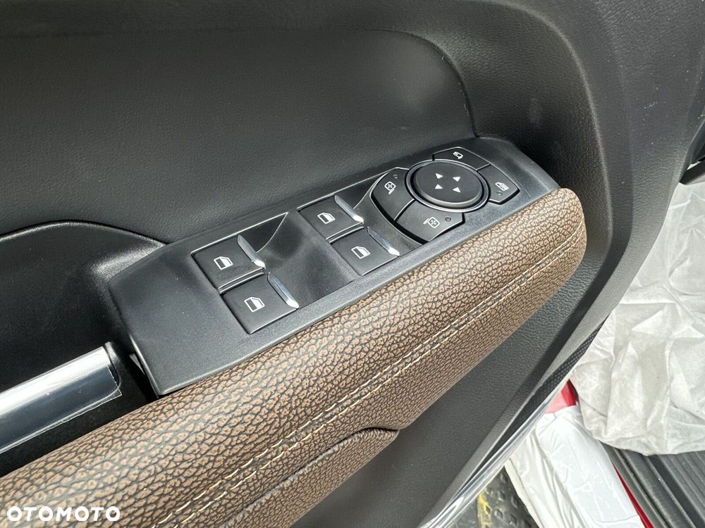 Volkswagen Amarok - 27