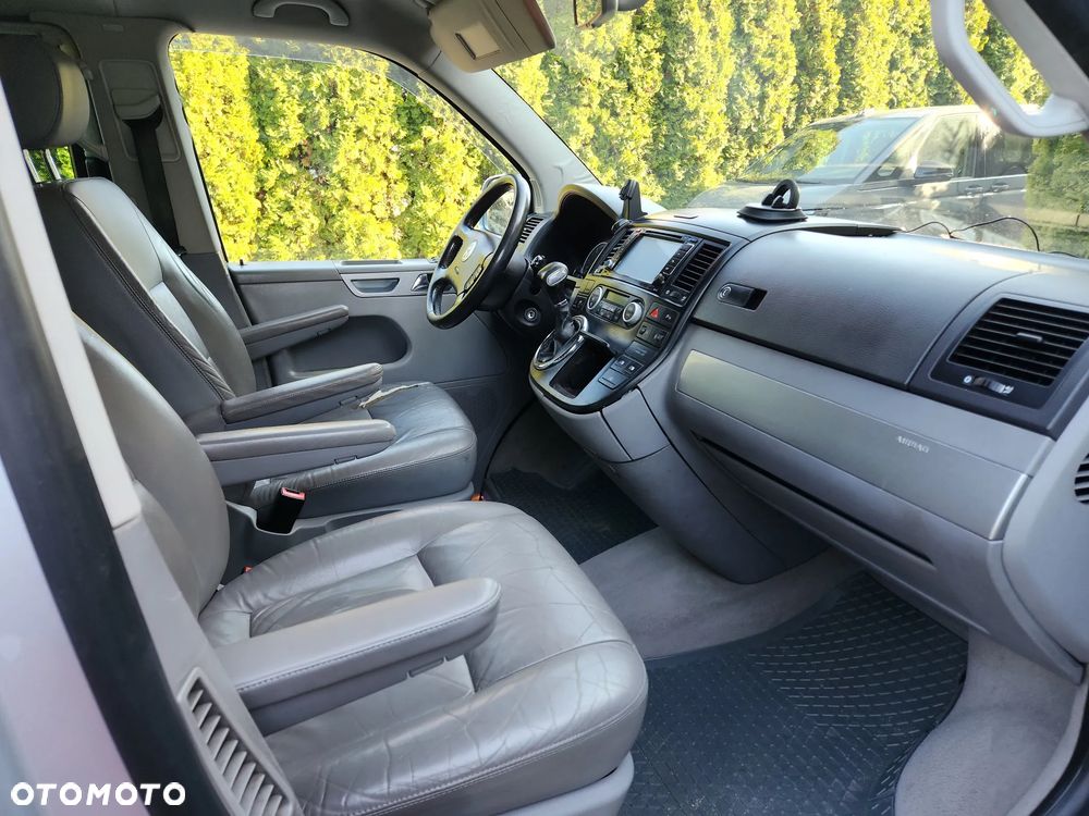 Volkswagen Multivan - 8