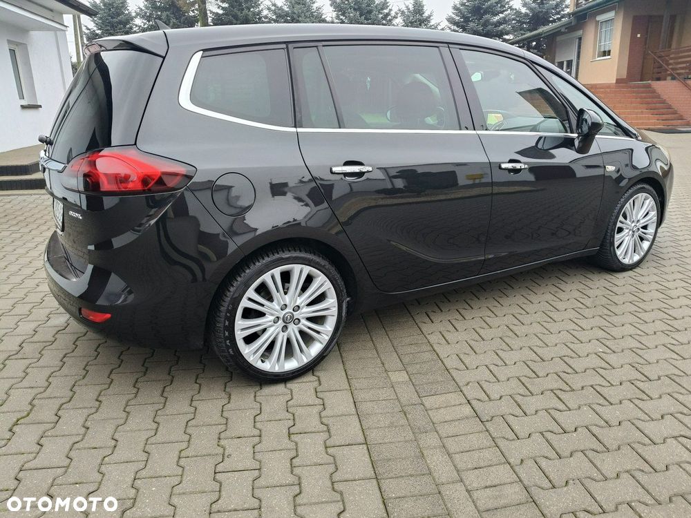 Opel Zafira - 10