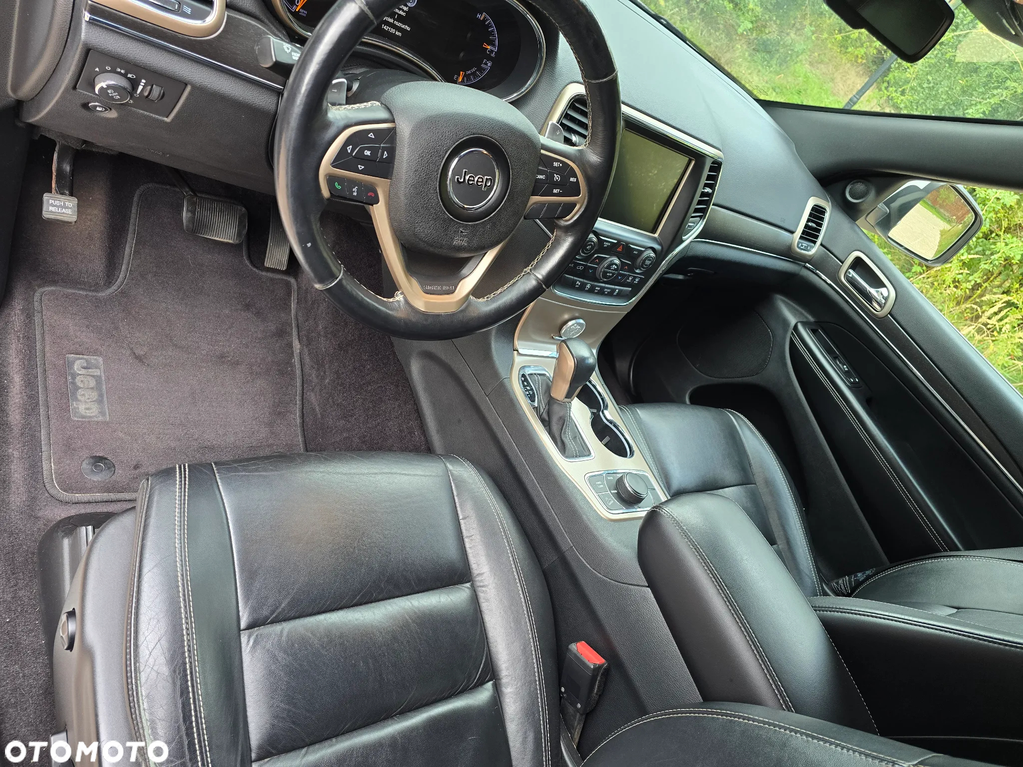 Jeep Grand Cherokee - 20