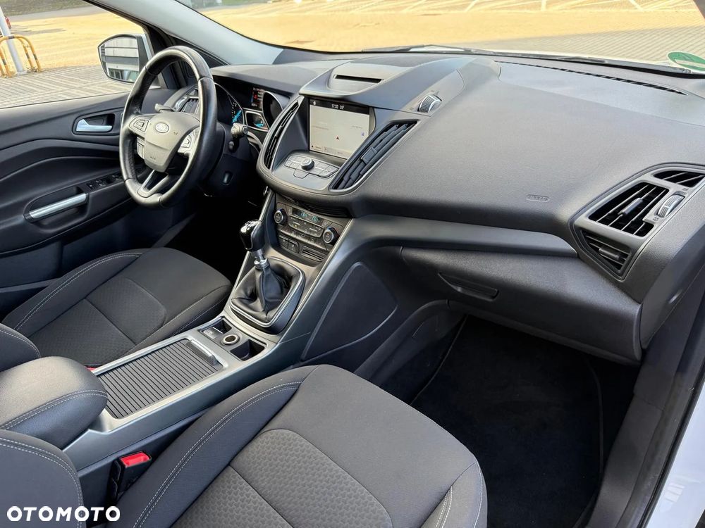 Ford Kuga 1.5 EcoBoost FWD Titanium - 10