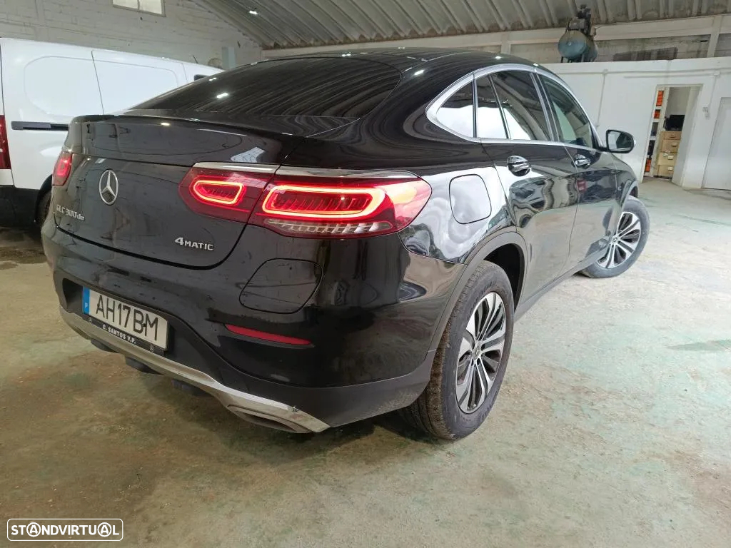 Mercedes-Benz GLC 300 de Coupé 4Matic - 2