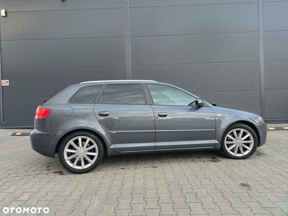 Audi A3 Sportback - 2