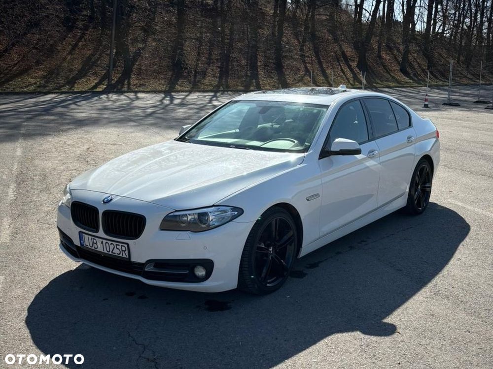 BMW Seria 5 528i xDrive Sport-Aut - 2