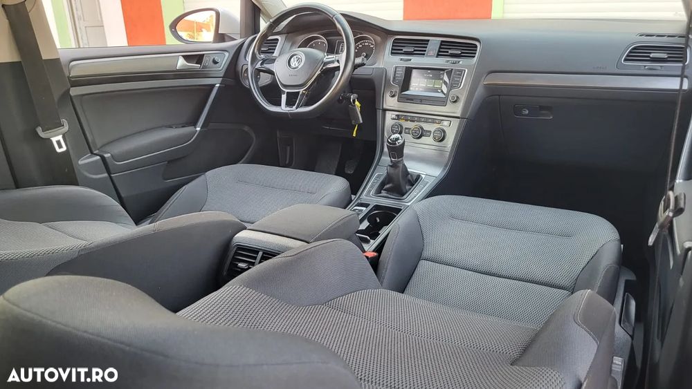 Volkswagen Golf 1.2 TSI BlueMotion Technology Comfortline - 12