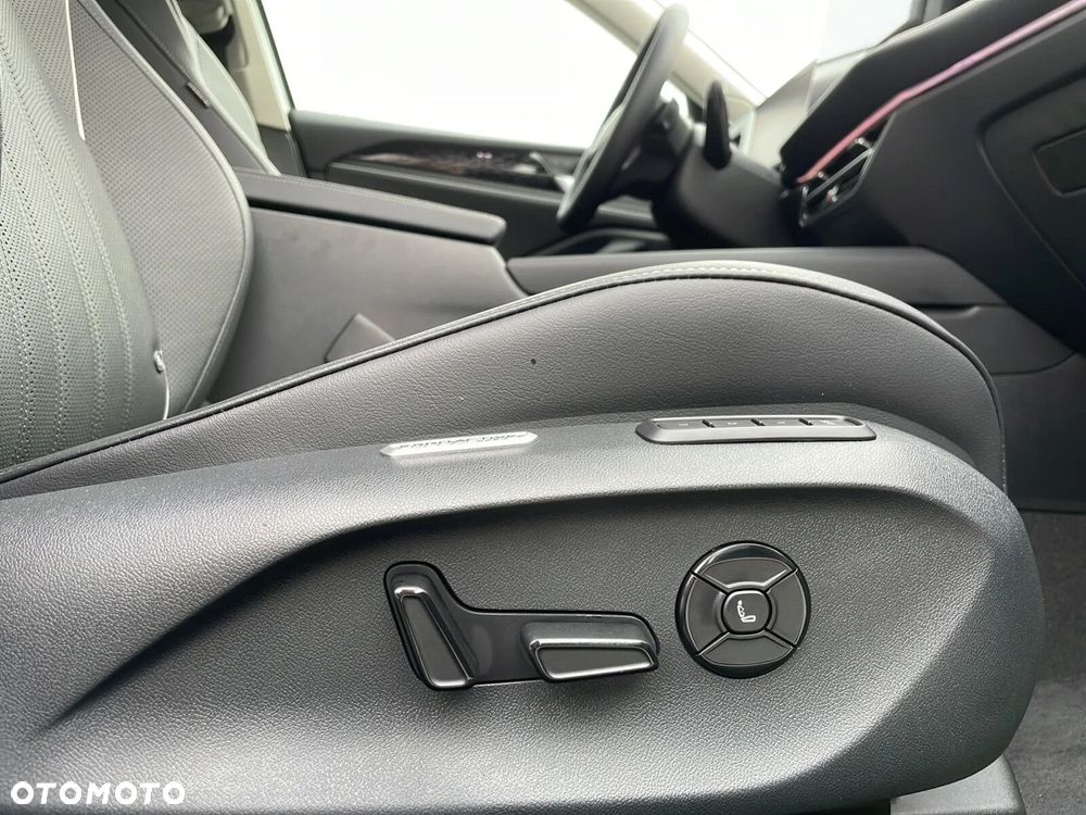 Volkswagen Passat Variant - 25