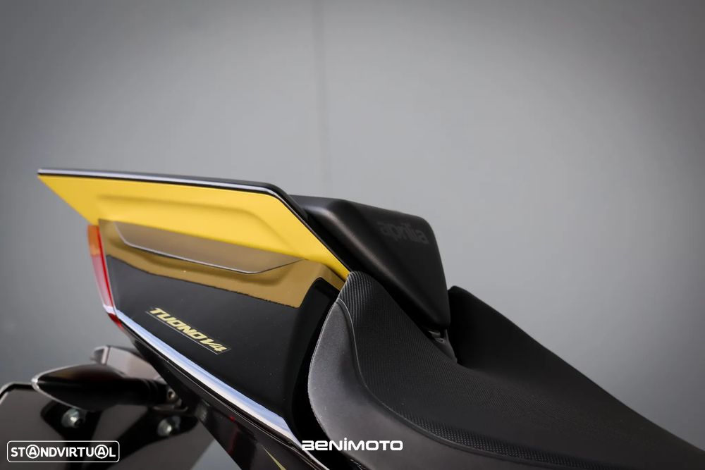 Aprilia Tuono V4 1100 - 15